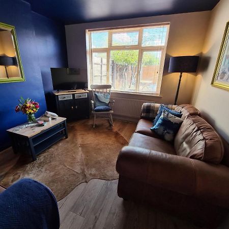 Rumer Hill House A Unique Boutique Styled Place To Stay In Cannock Close To A5 The Mcarthur Glen Outlet Great Wyrley Esterno foto