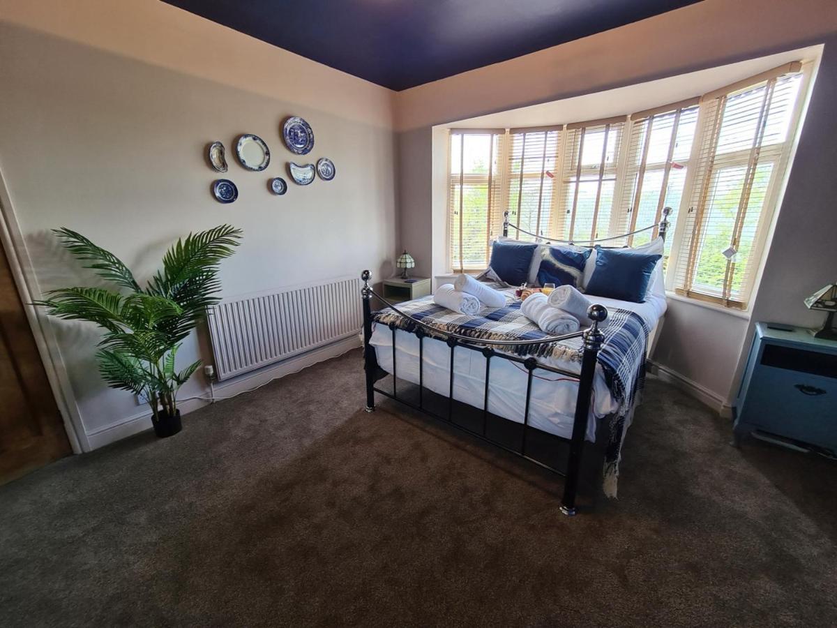 Rumer Hill House A Unique Boutique Styled Place To Stay In Cannock Close To A5 The Mcarthur Glen Outlet Great Wyrley Esterno foto
